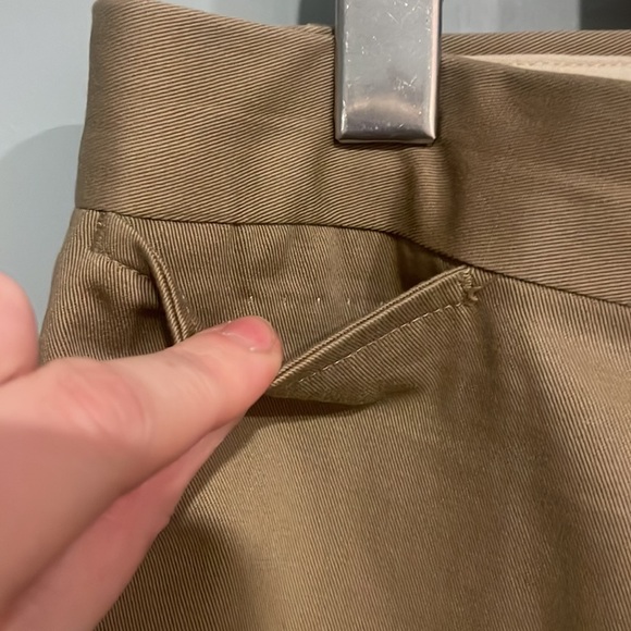 Eddie Bauer classic fit mens 34x 34 chino pants - Picture 4 of 7